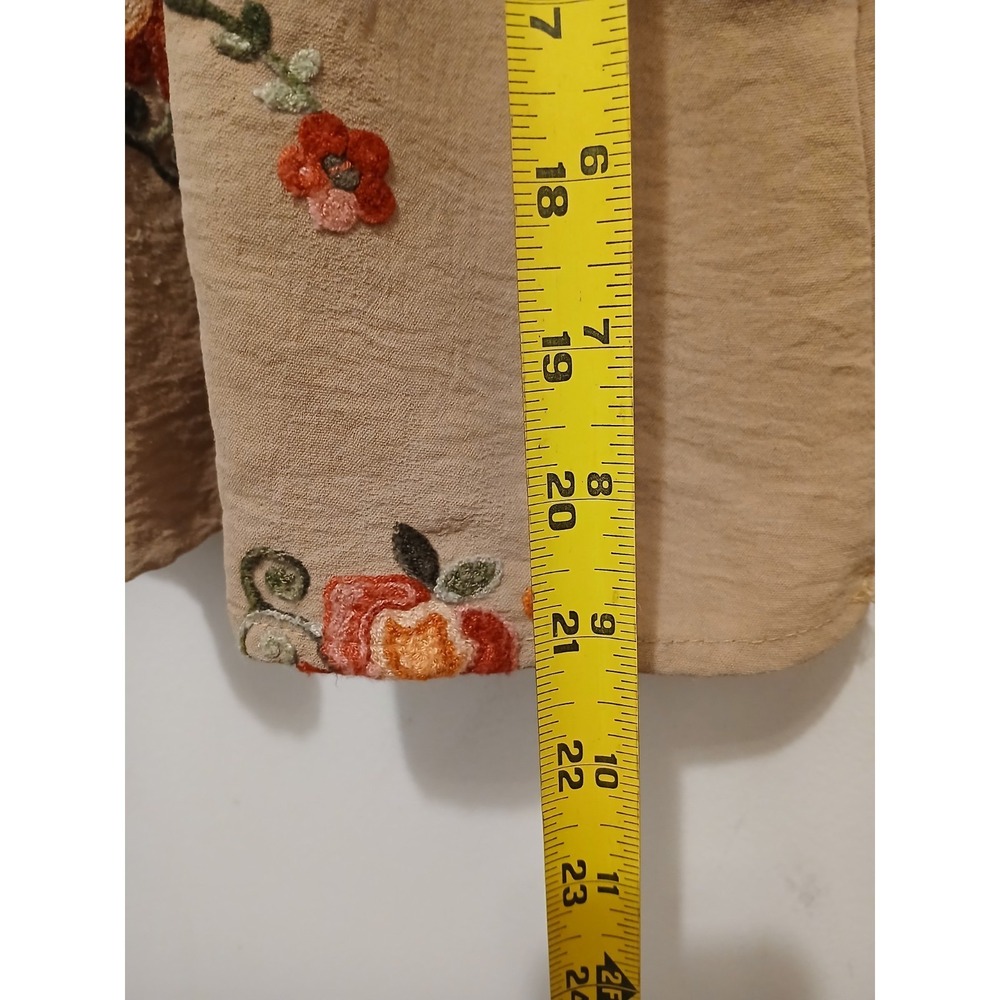 Anthropologie Kindred Embroidered Boho Peasant Blouse Top M Tan Floral Western - Picture 13 of 16